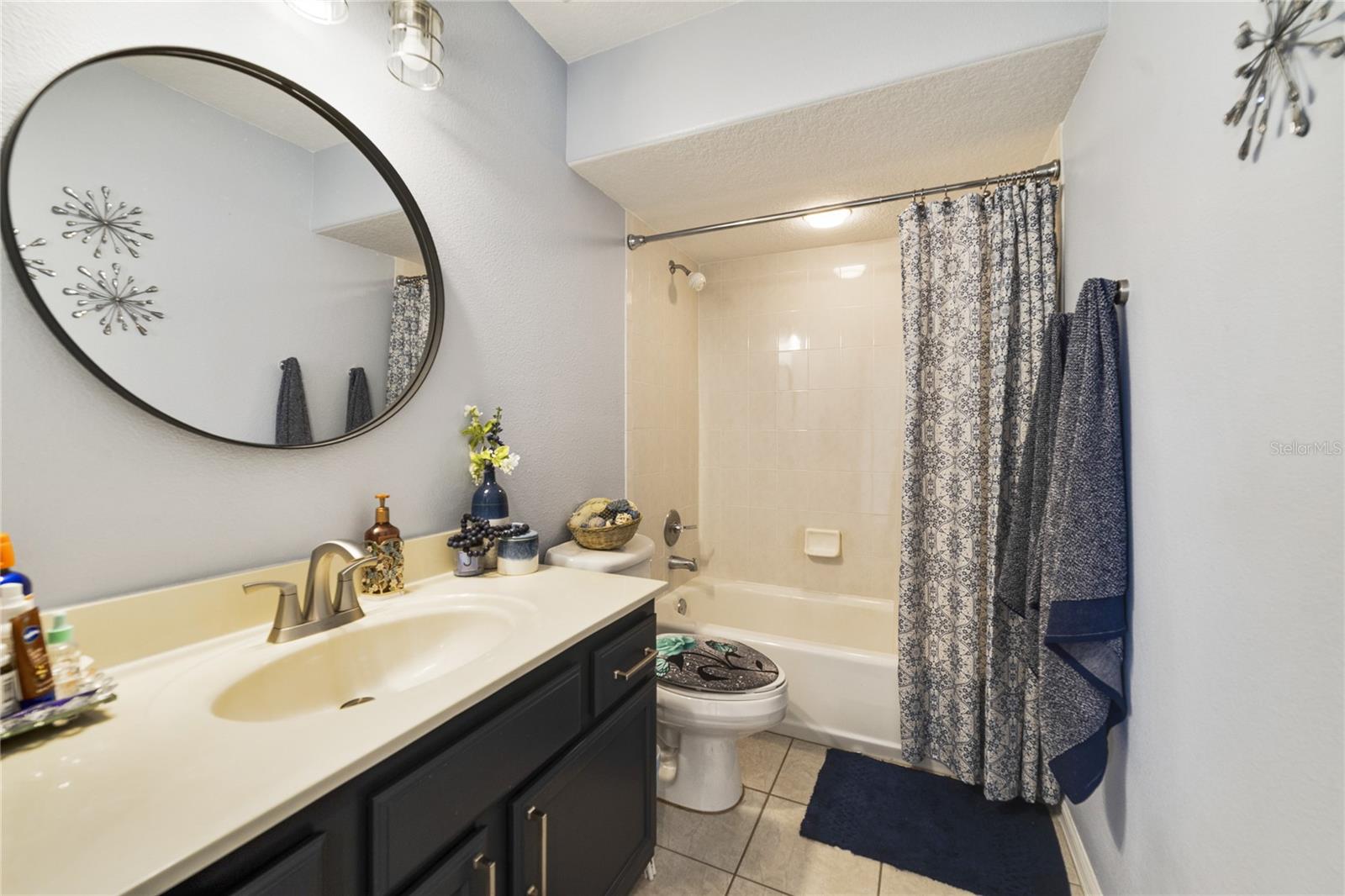 Image 16 of 26 For 13421 Fountainbleau Drive 4-1