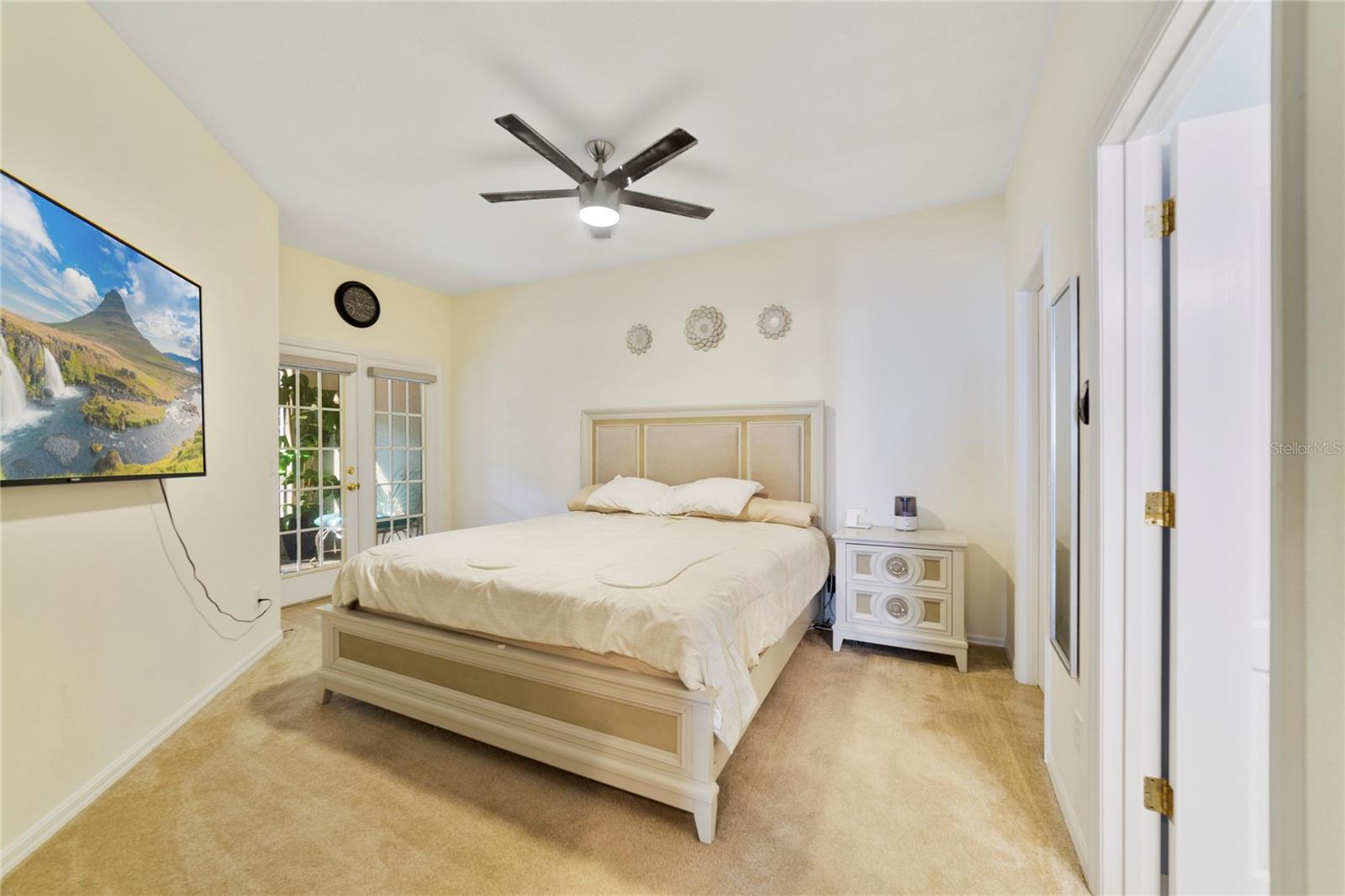 Image 17 of 26 For 13421 Fountainbleau Drive 4-1