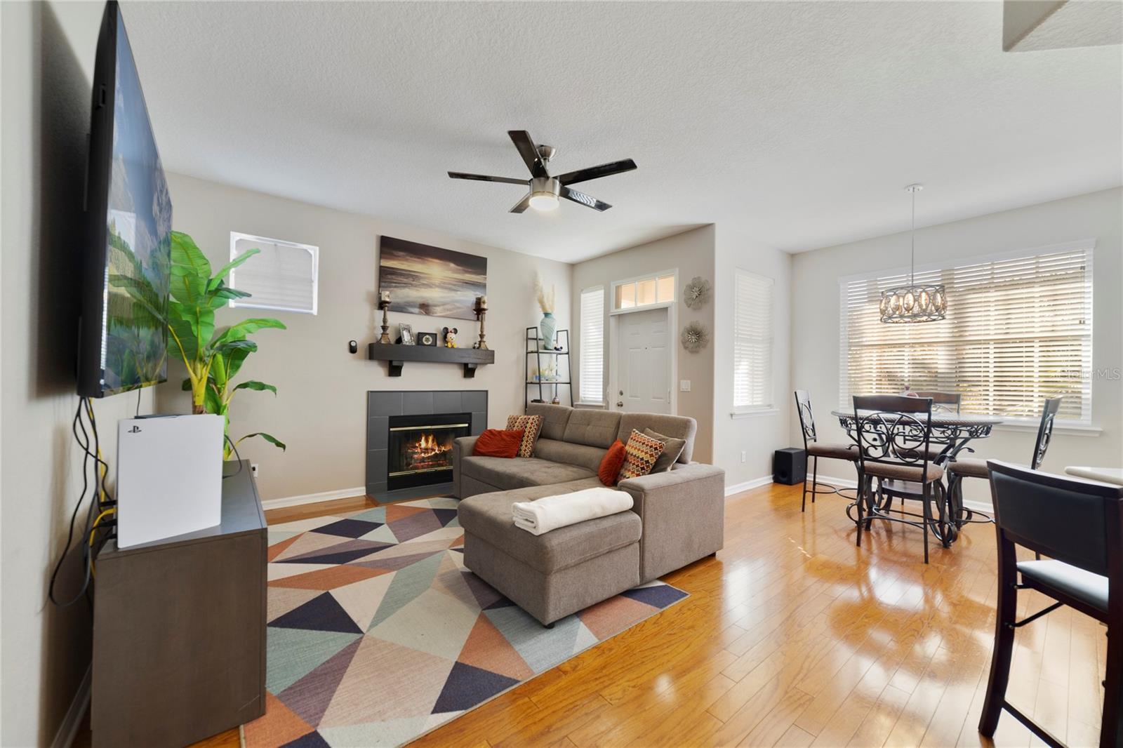 Image 3 of 26 For 13421 Fountainbleau Drive 4-1