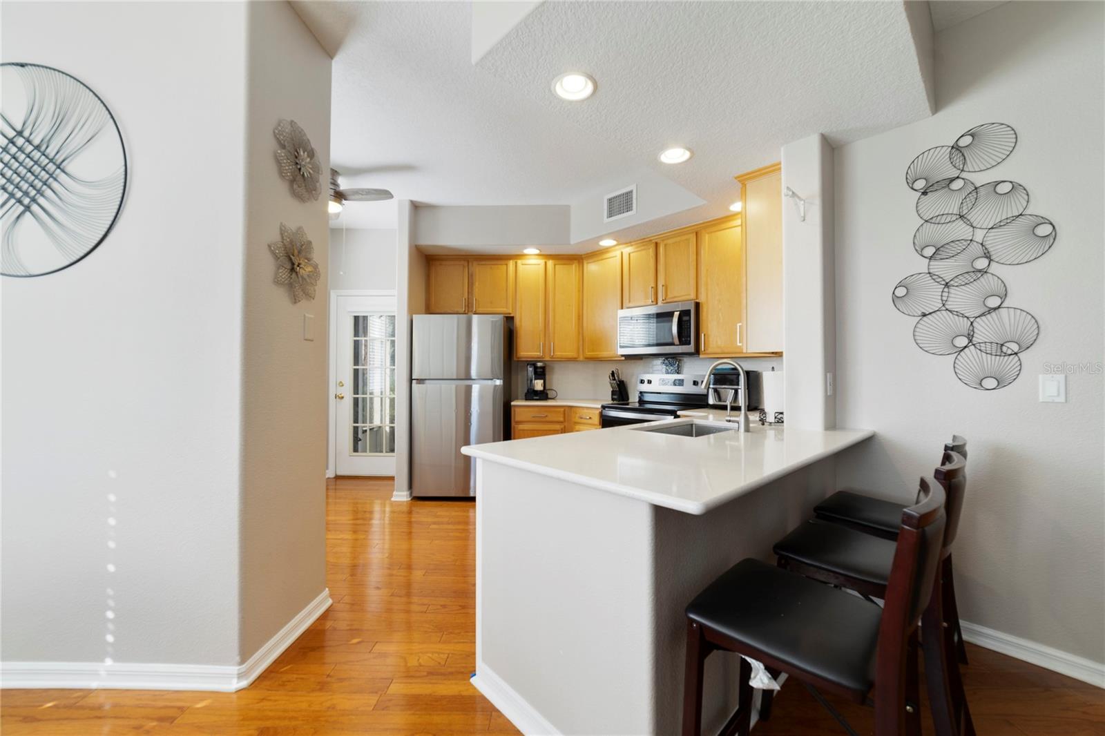 Image 8 of 26 For 13421 Fountainbleau Drive 4-1