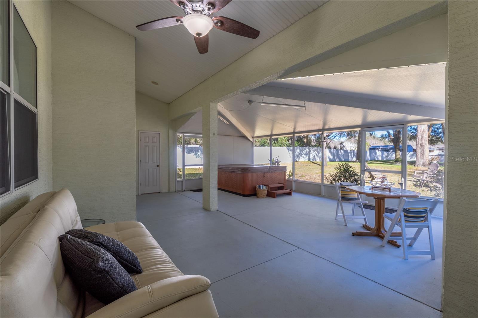 Listing photo id 9 for 36320 Piney Ridge Boulevard