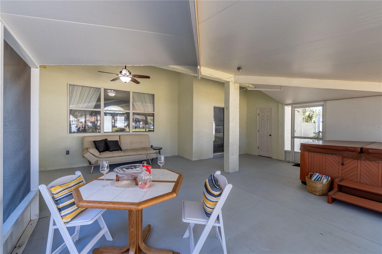 Listing photo id 10 for 36320 Piney Ridge Boulevard