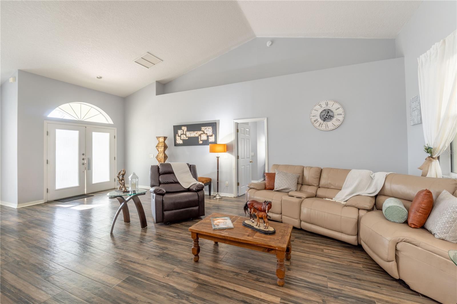 Listing photo id 18 for 36320 Piney Ridge Boulevard