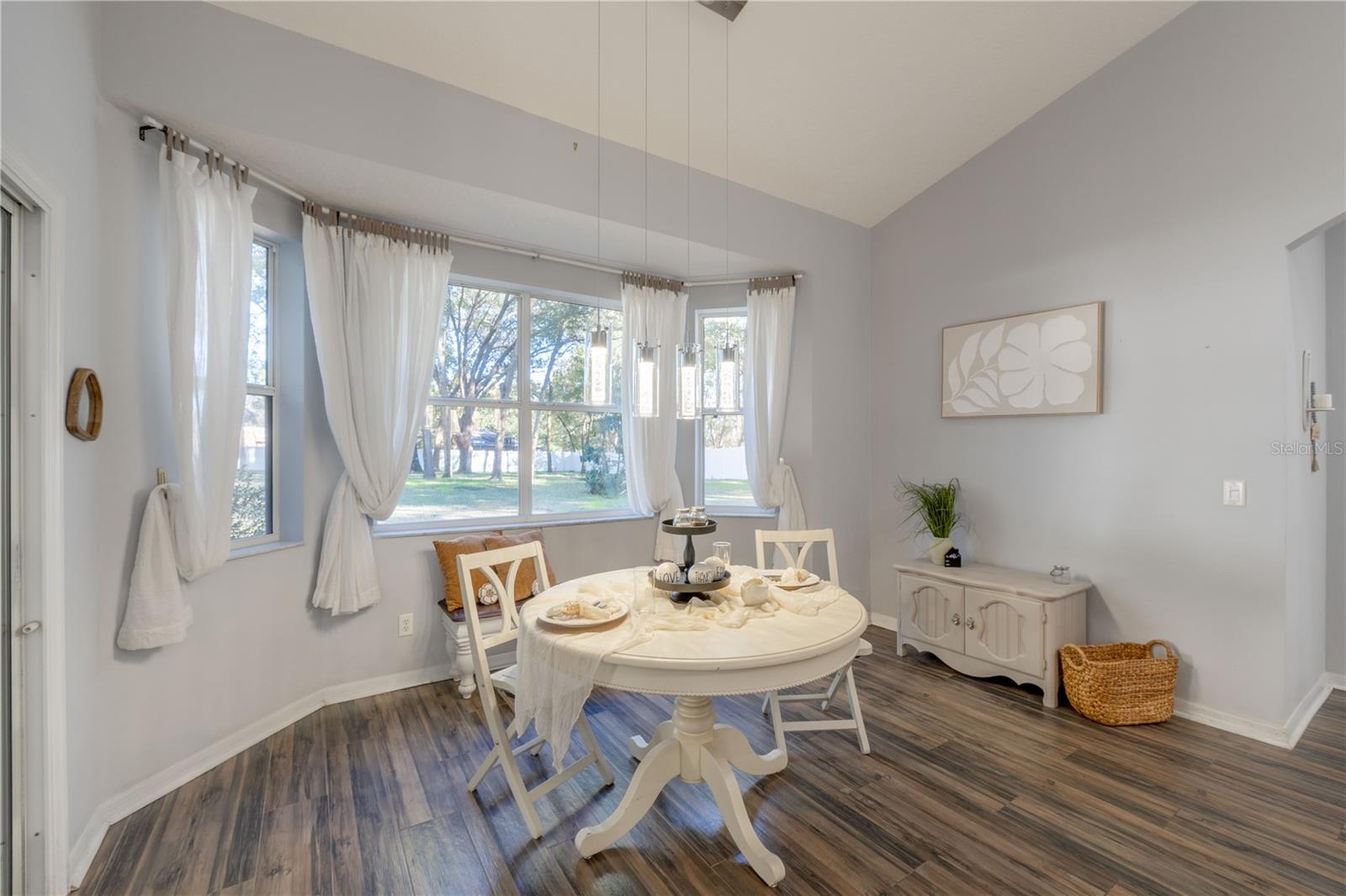 Listing photo id 35 for 36320 Piney Ridge Boulevard