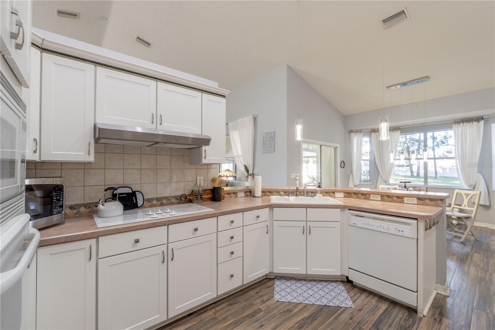 Listing photo id 38 for 36320 Piney Ridge Boulevard