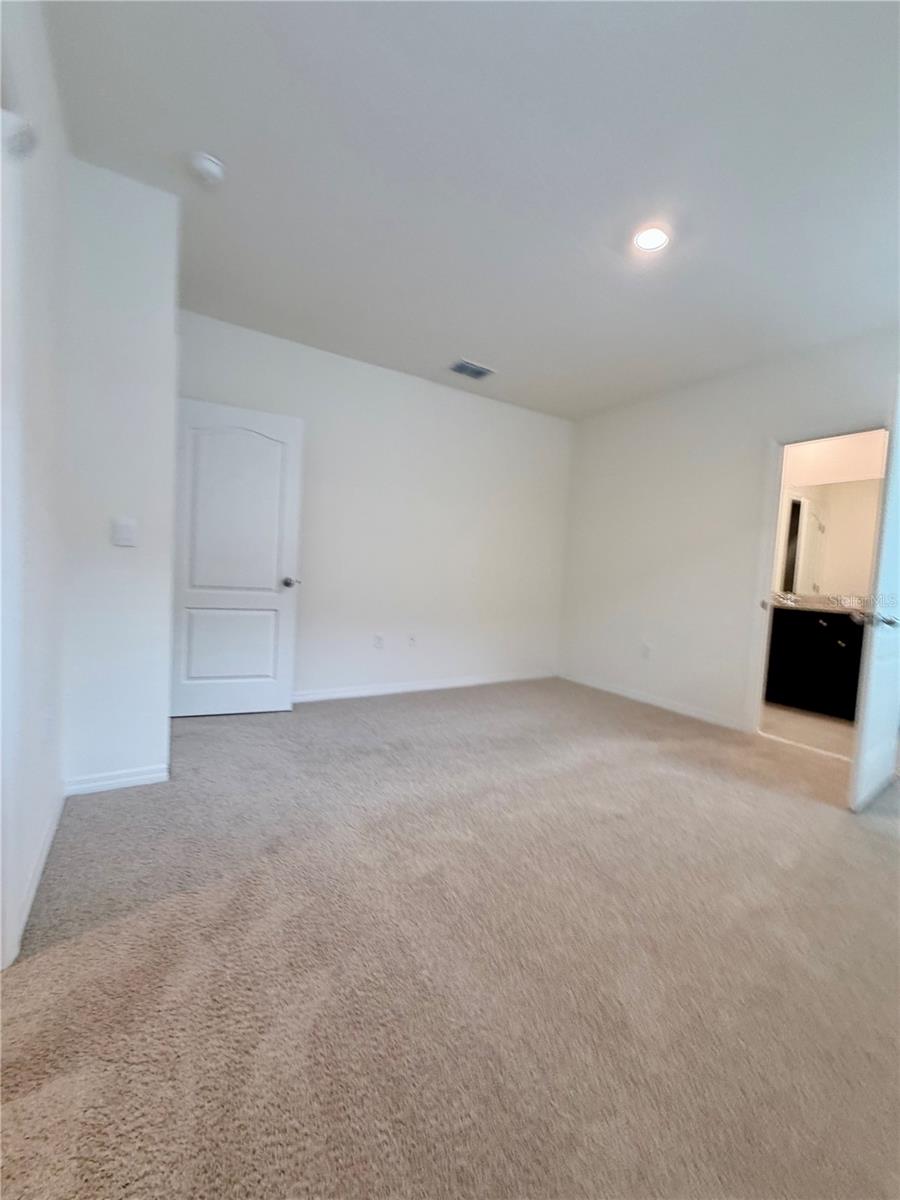 Image 19 of 31 For 824 Horsetail Drive