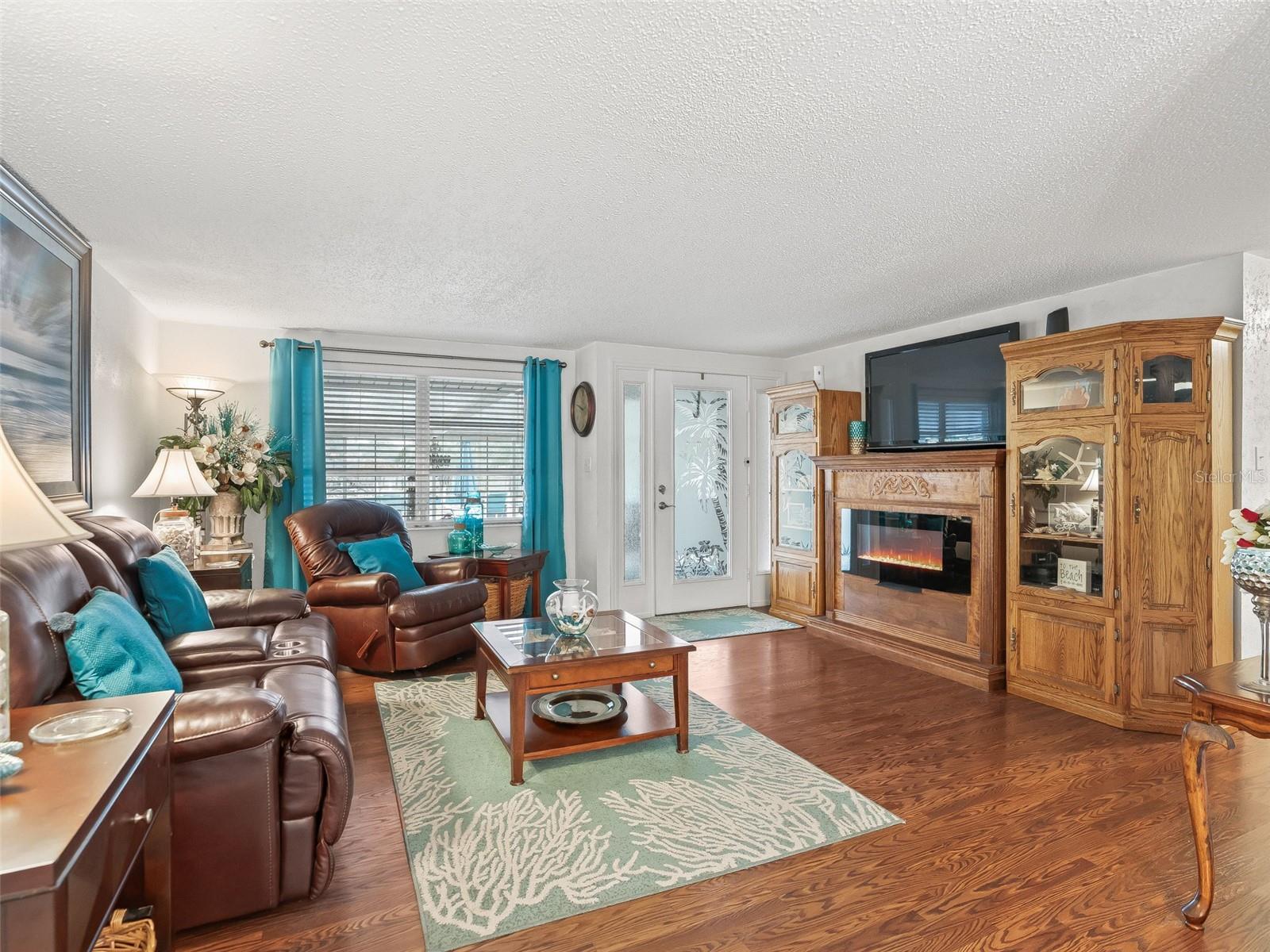 Image 11 of 38 For 1424 Us 301  