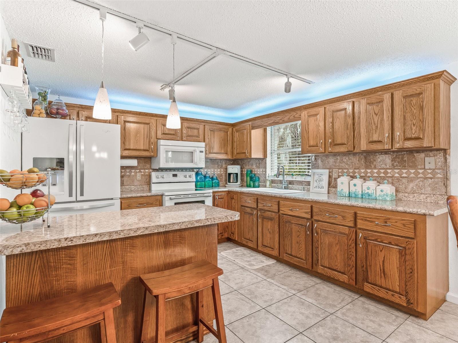 Image 13 of 38 For 1424 Us 301  