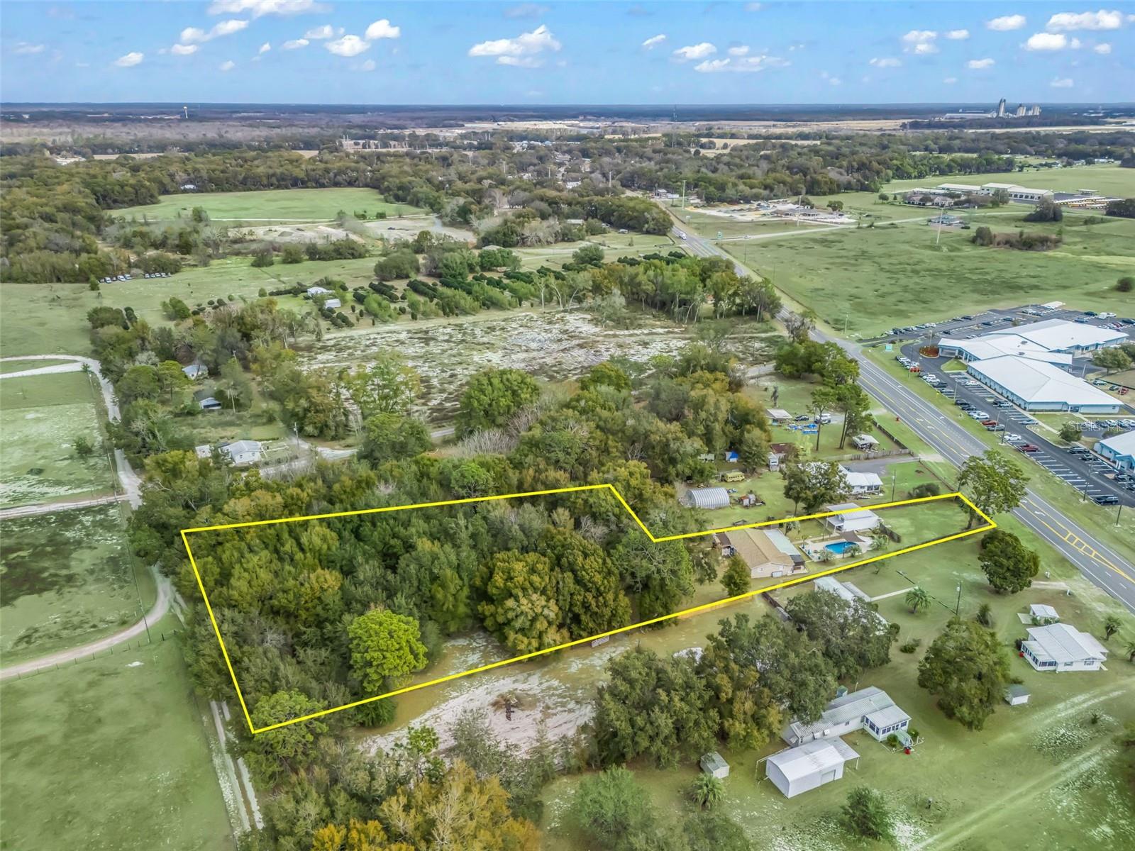 Image 37 of 38 For 1424 Us 301  