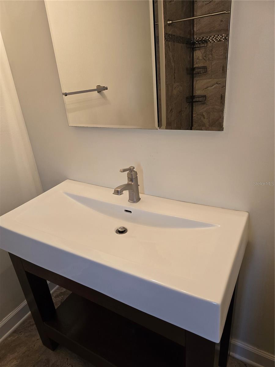 Image 15 of 18 For 8701 Village Green Boulevard