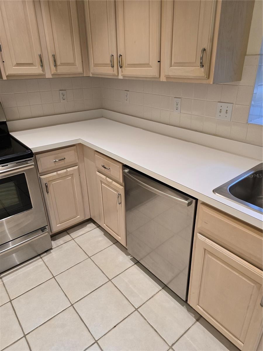 Image 7 of 18 For 8701 Village Green Boulevard