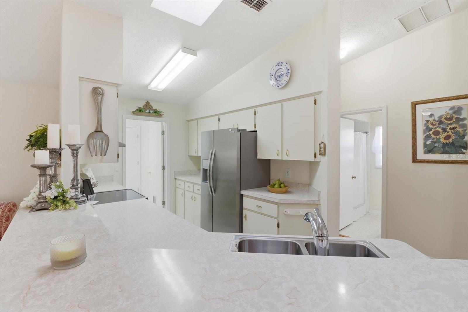 Image 10 of 28 For 2857 Churchill