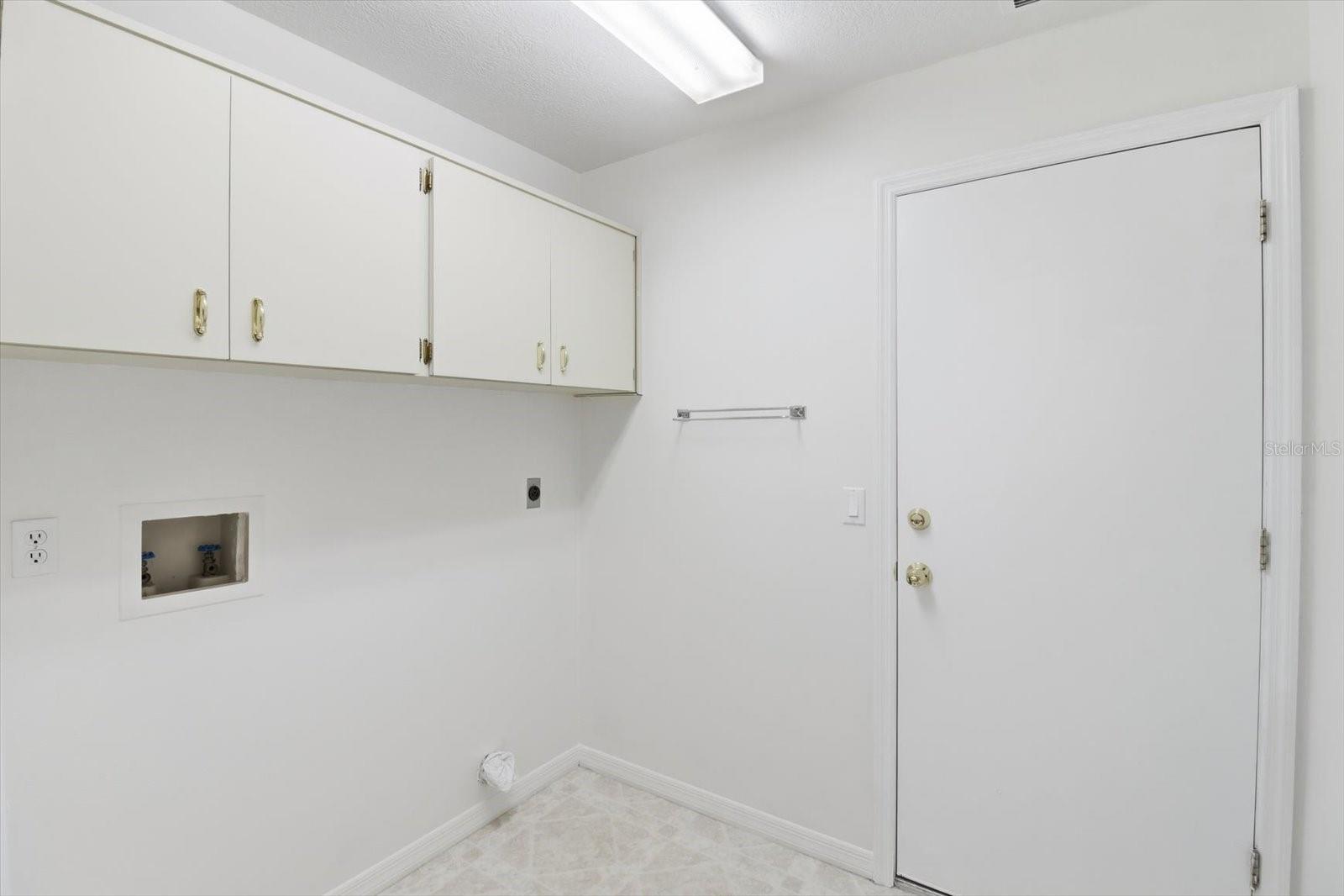 Image 25 of 28 For 2857 Churchill