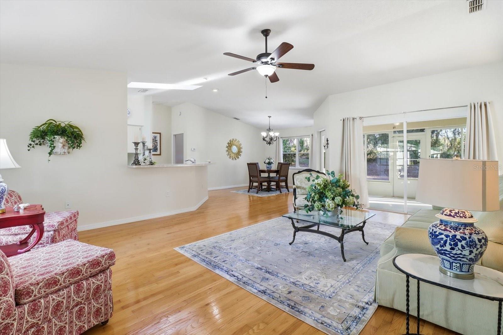 Image 5 of 28 For 2857 Churchill