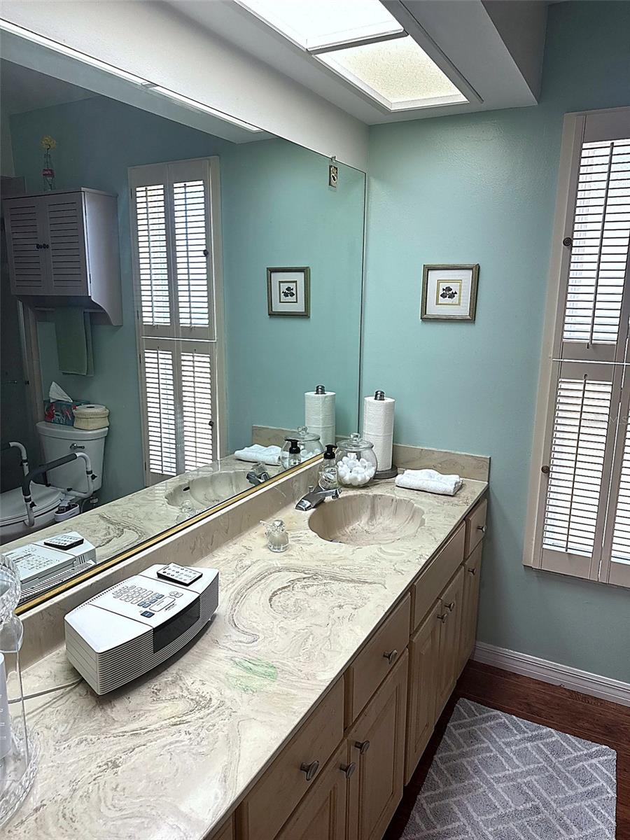 Image 13 of 17 For 3068 Dorchester Drive