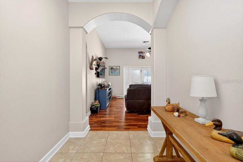 Image 13 of 63 For 260 Cassady Street