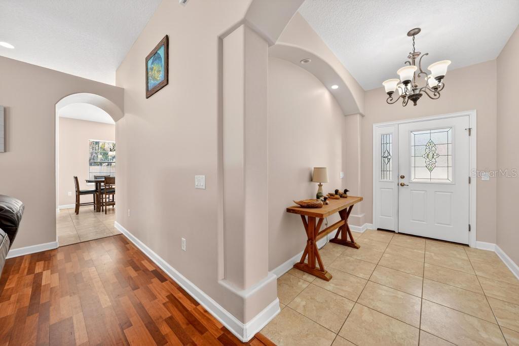 Image 14 of 63 For 260 Cassady Street