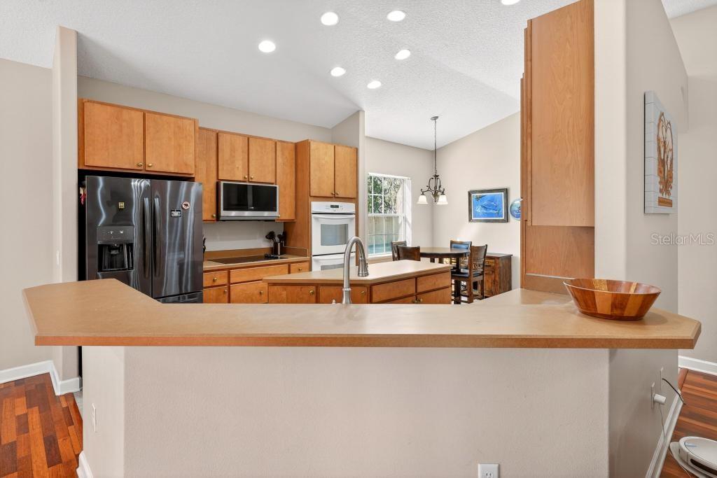 Image 23 of 63 For 260 Cassady Street