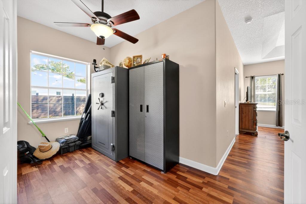 Image 31 of 63 For 260 Cassady Street