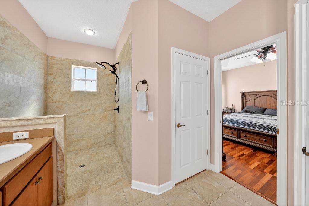 Image 41 of 63 For 260 Cassady Street