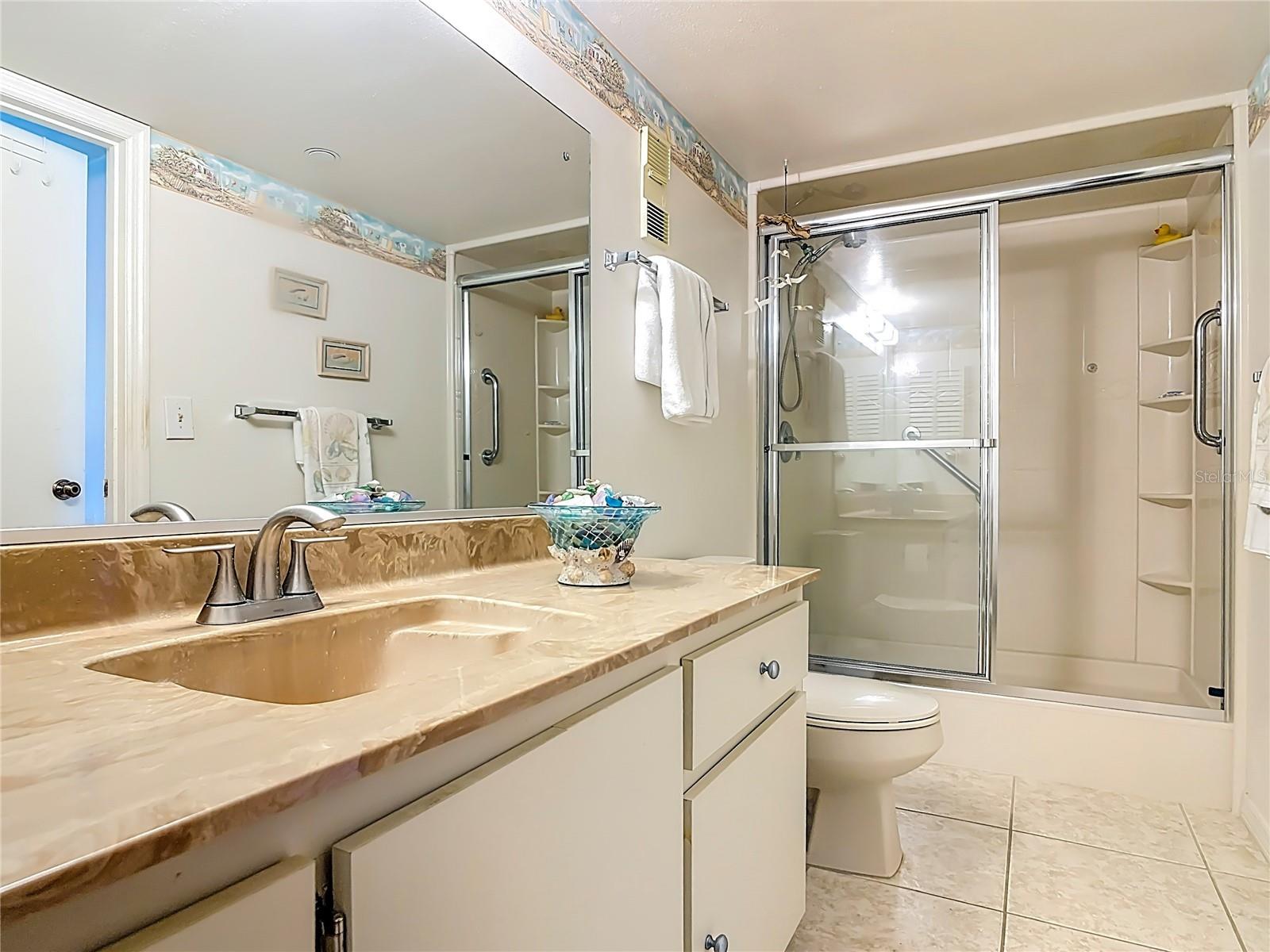 Image 20 of 39 For 1 Oceans West Blvd  6a4