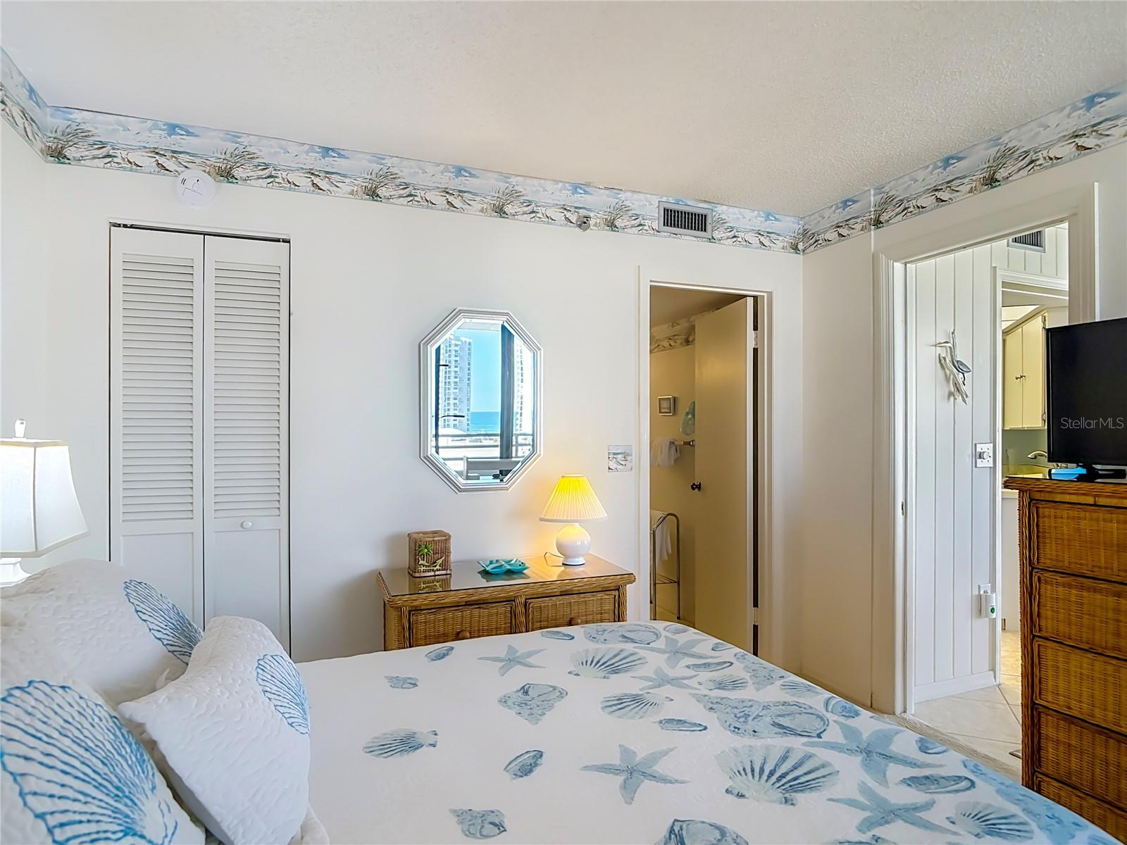 Image 24 of 39 For 1 Oceans West Blvd  6a4