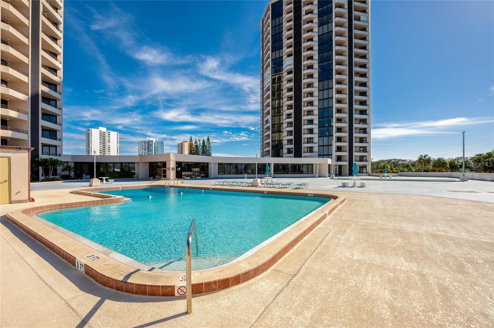 Image 31 of 39 For 1 Oceans West Blvd  6a4