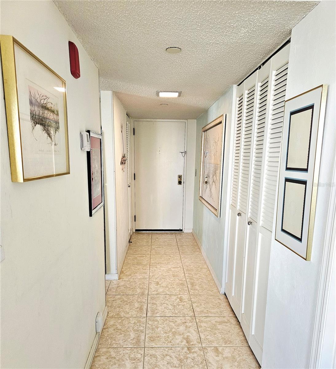 Image 5 of 39 For 1 Oceans West Blvd  6a4