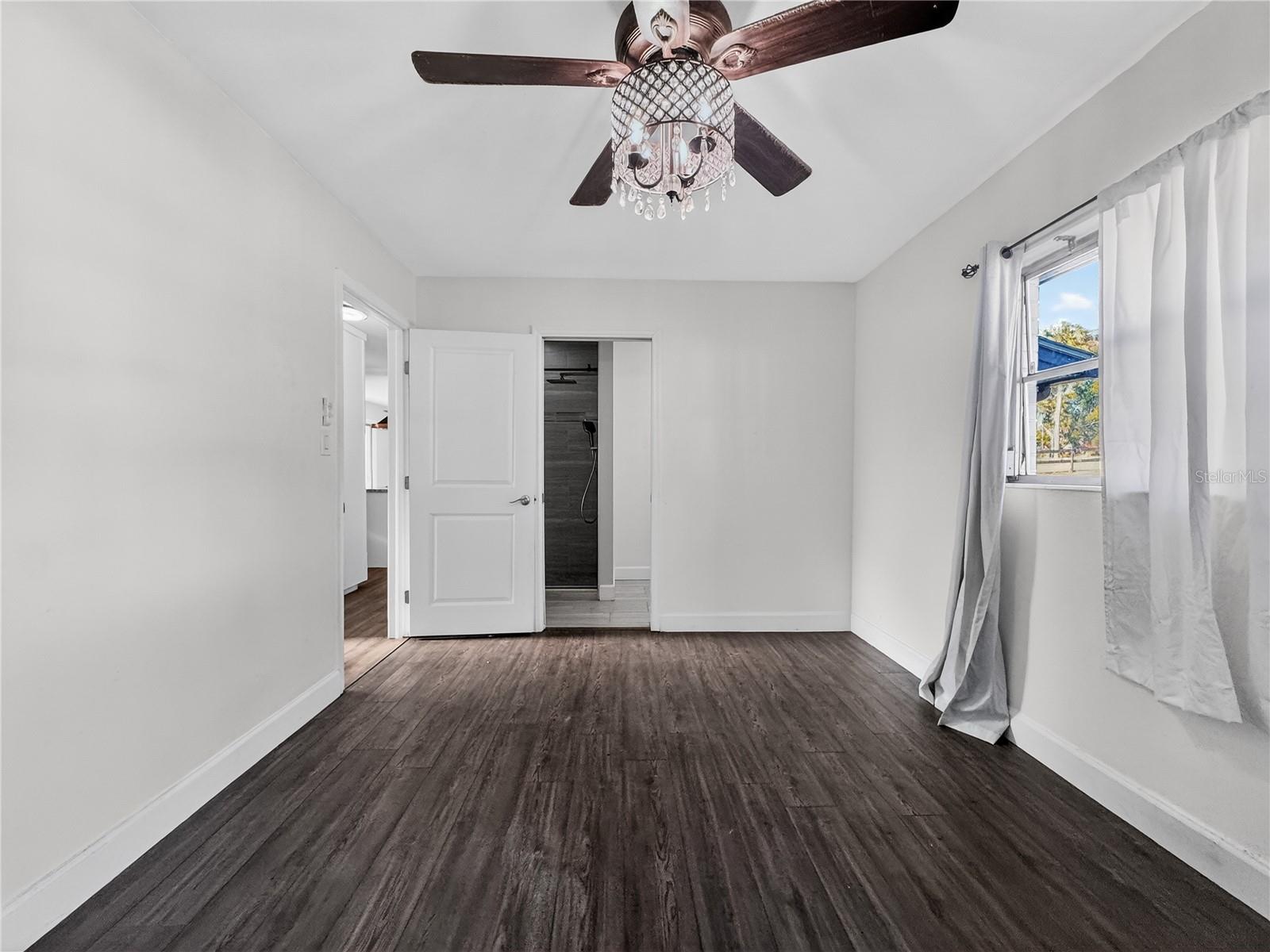 Image 18 of 43 For 2304 Country Club Road