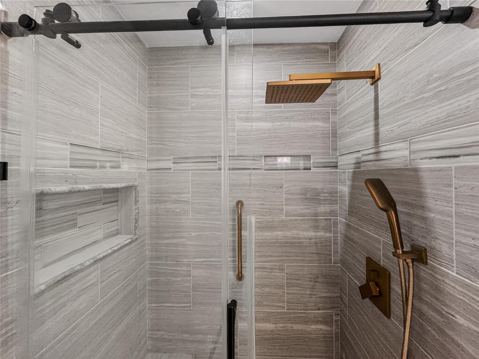 Image 21 of 43 For 2304 Country Club Road