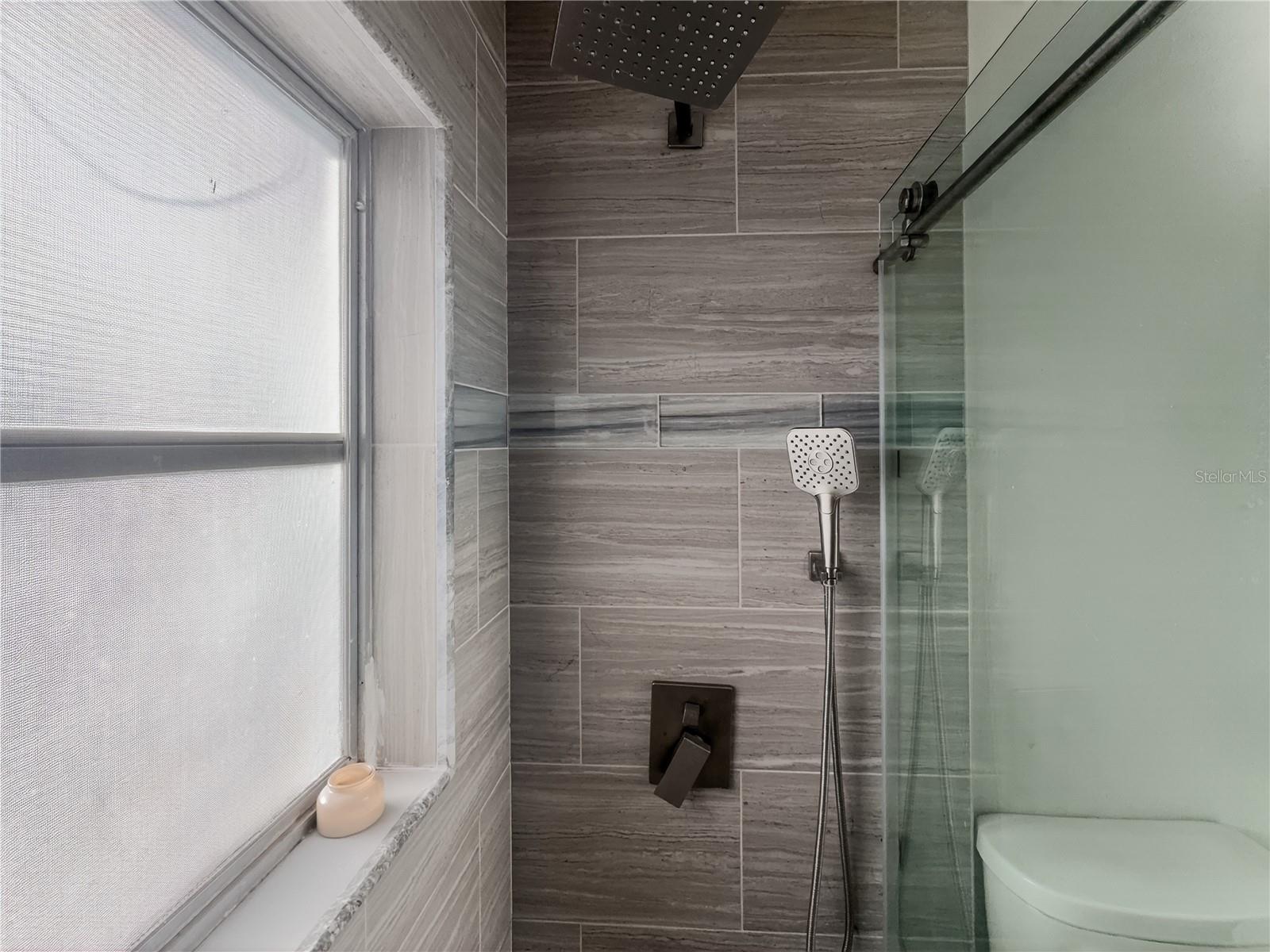 Image 25 of 43 For 2304 Country Club Road