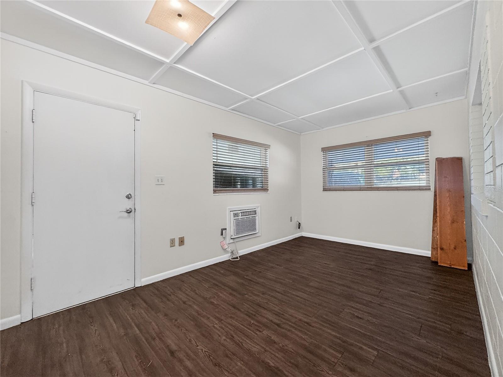 Image 27 of 43 For 2304 Country Club Road