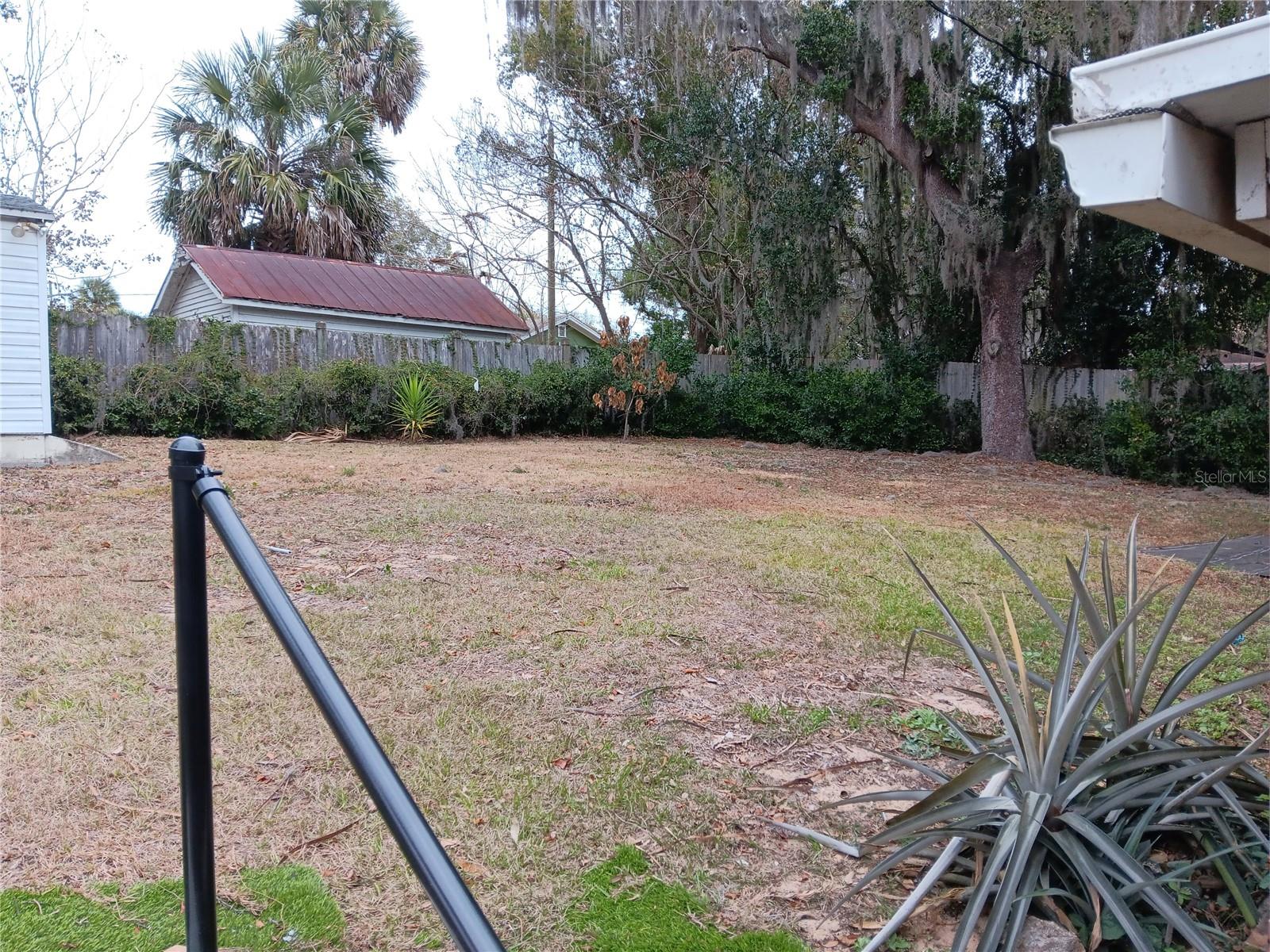 Image 10 of 12 For 929 Citrus Avenue