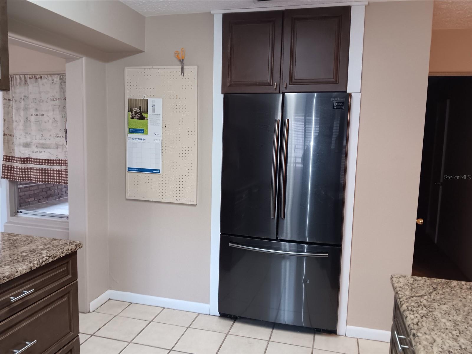 Image 4 of 12 For 929 Citrus Avenue