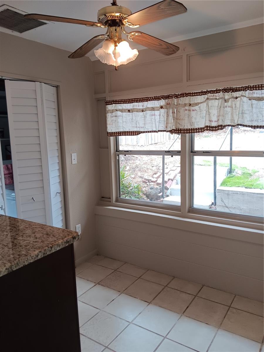 Image 6 of 12 For 929 Citrus Avenue