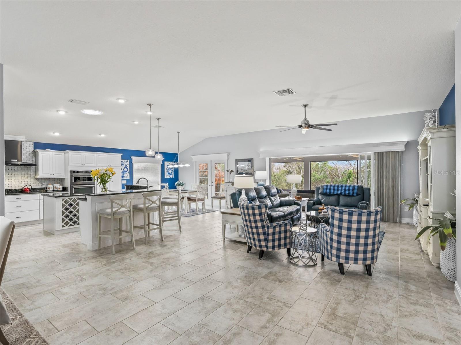 Image 17 of 68 For 670 Woodbridge Way