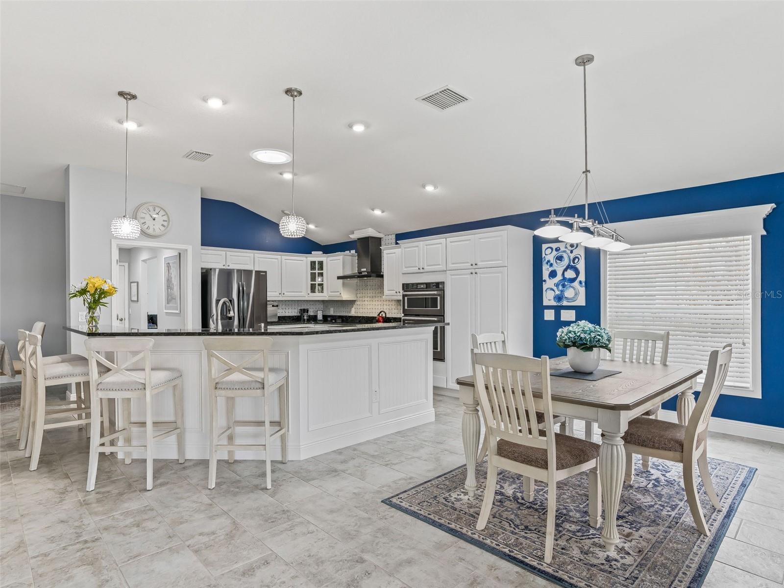 Image 22 of 68 For 670 Woodbridge Way