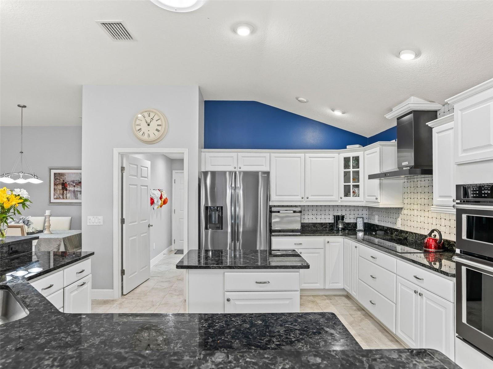 Image 26 of 68 For 670 Woodbridge Way