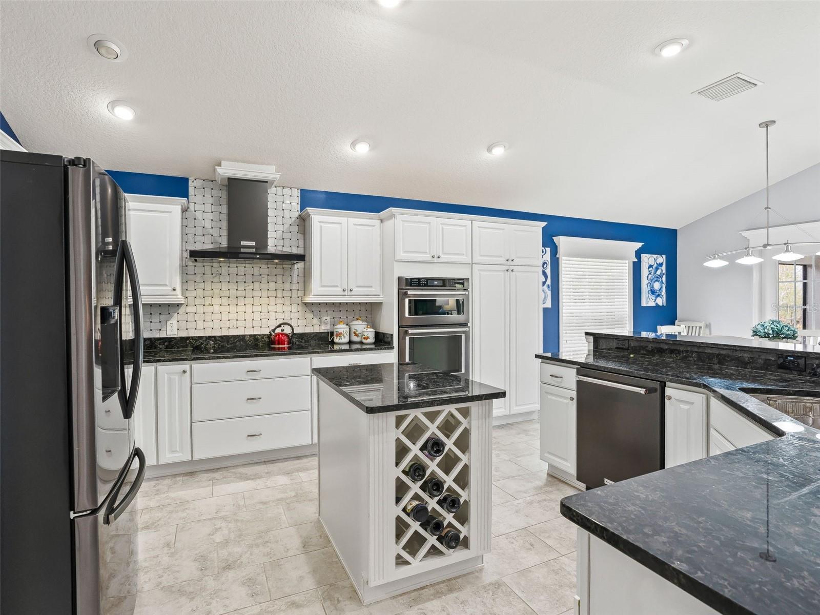 Image 30 of 68 For 670 Woodbridge Way