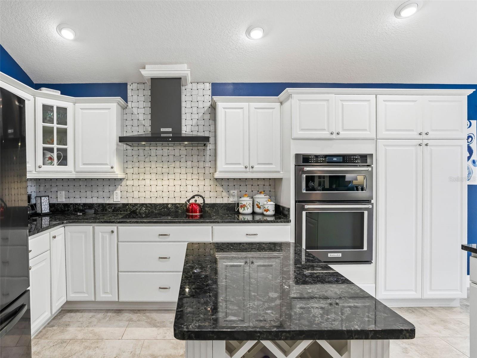 Image 31 of 68 For 670 Woodbridge Way