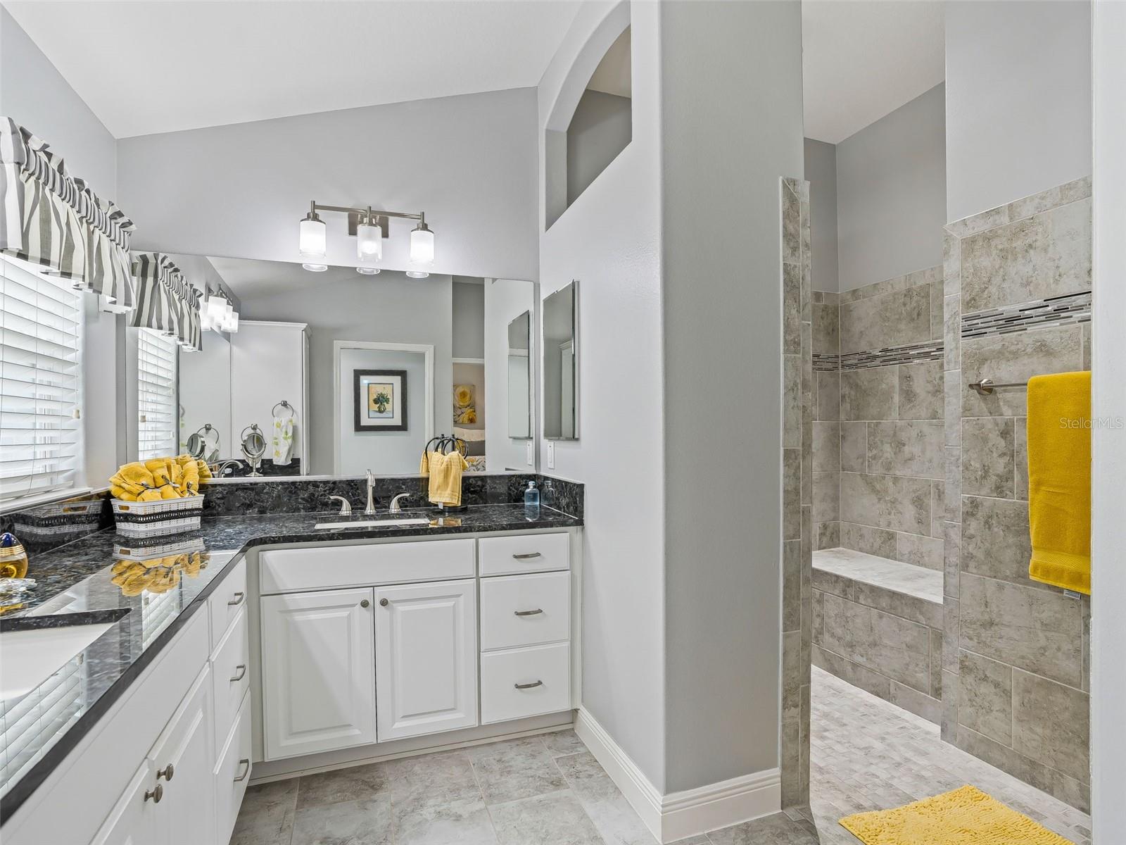 Image 38 of 68 For 670 Woodbridge Way