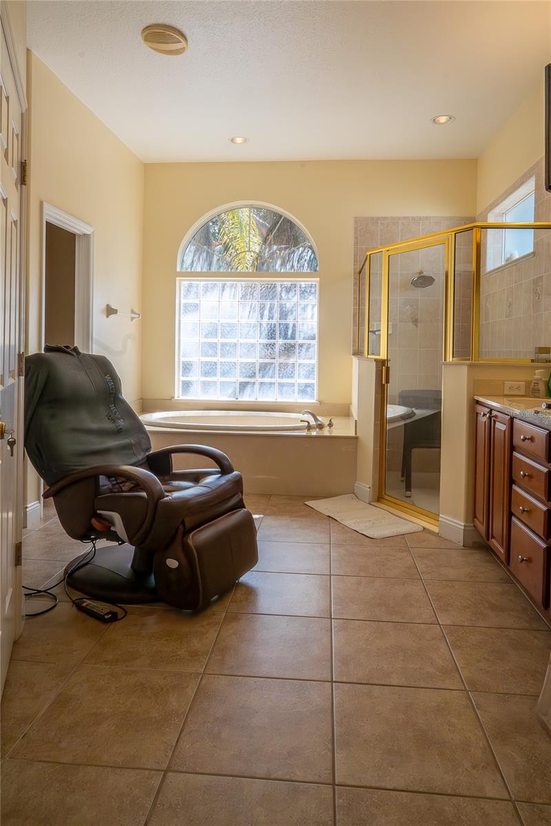 Image 20 of 59 For 10625 Bronson Road