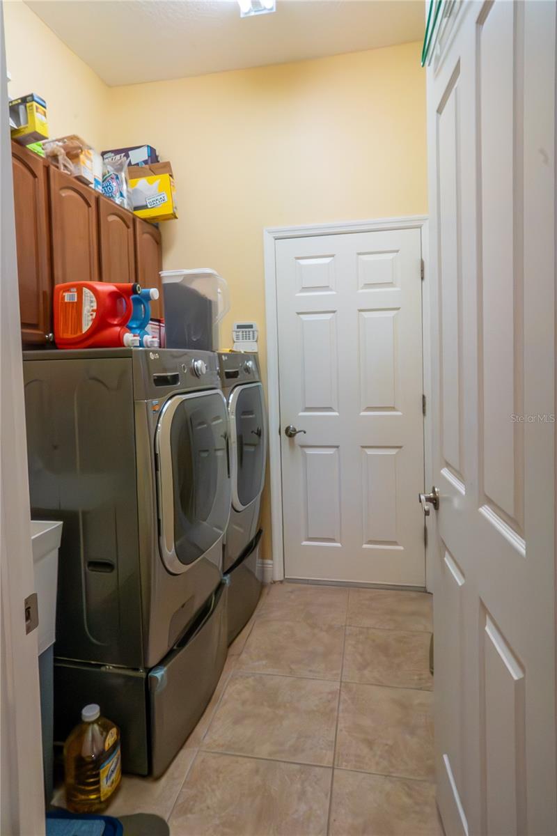 Image 39 of 59 For 10625 Bronson Road