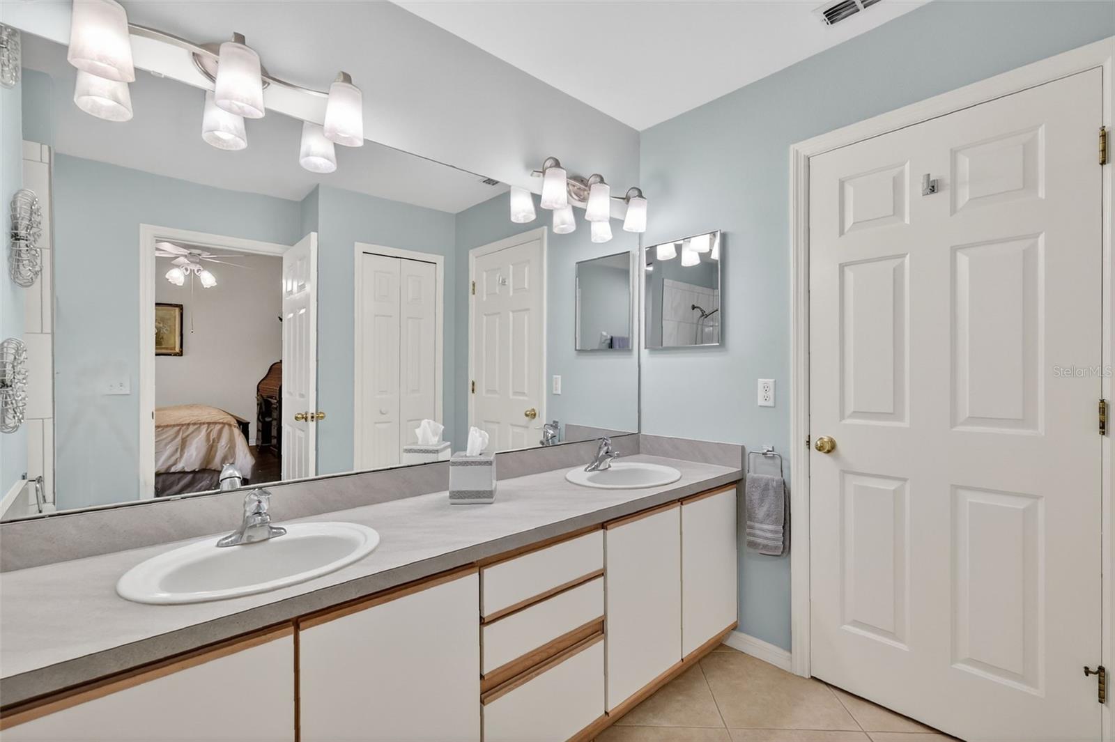 Image 22 of 40 For 1863 Country Club Boulevard