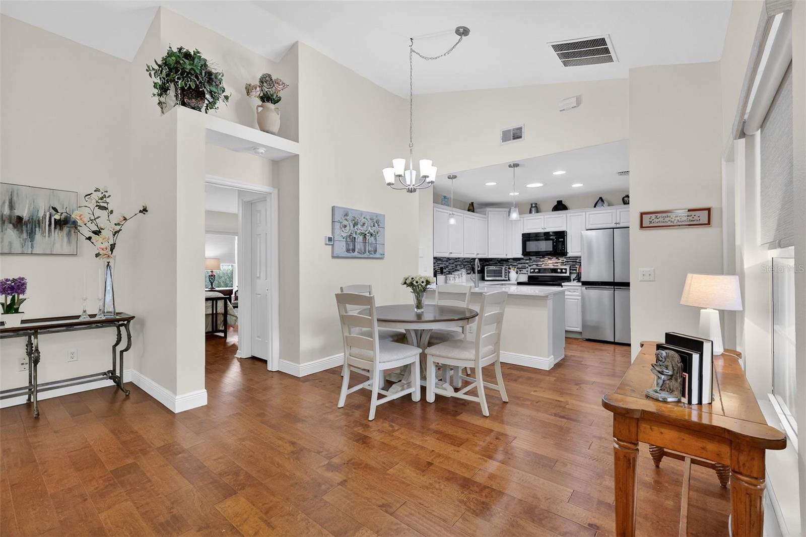 Image 5 of 40 For 1863 Country Club Boulevard