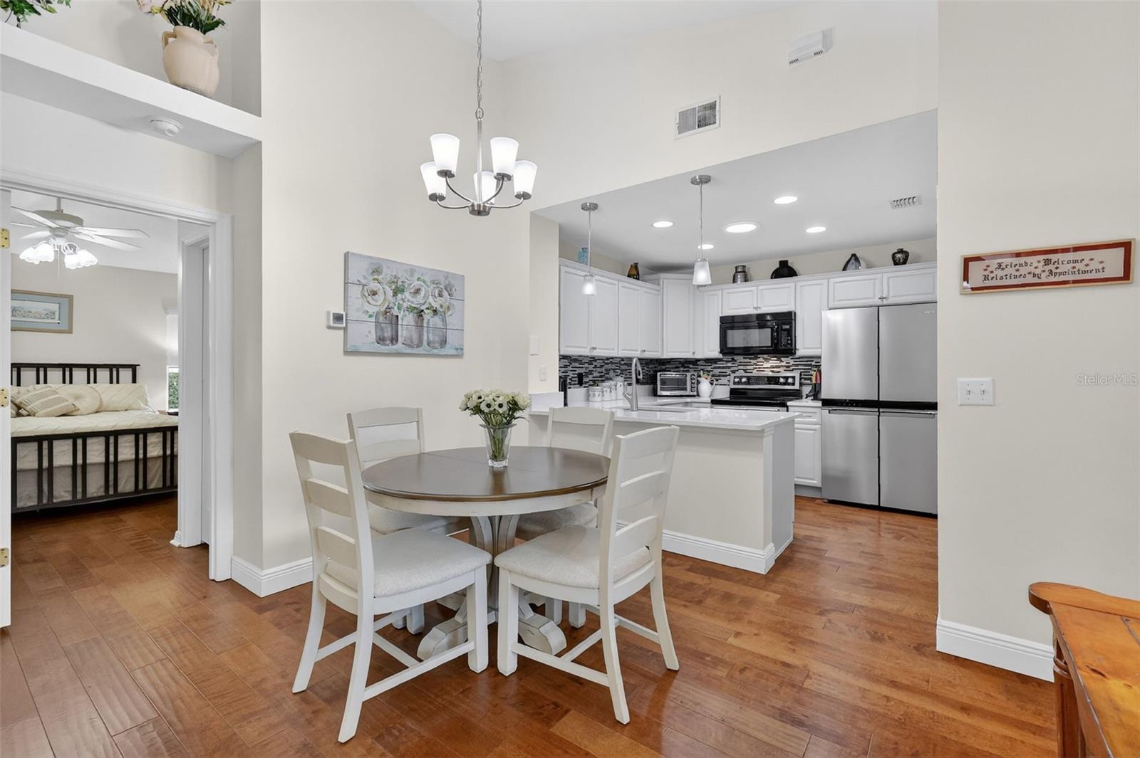 Image 7 of 40 For 1863 Country Club Boulevard