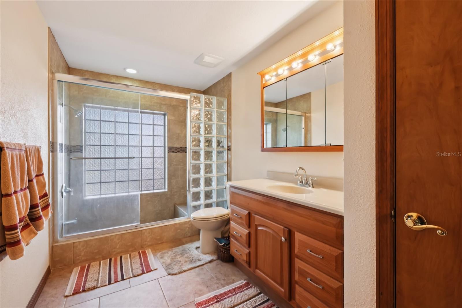 Image 28 of 43 For 29205 Old Mill E