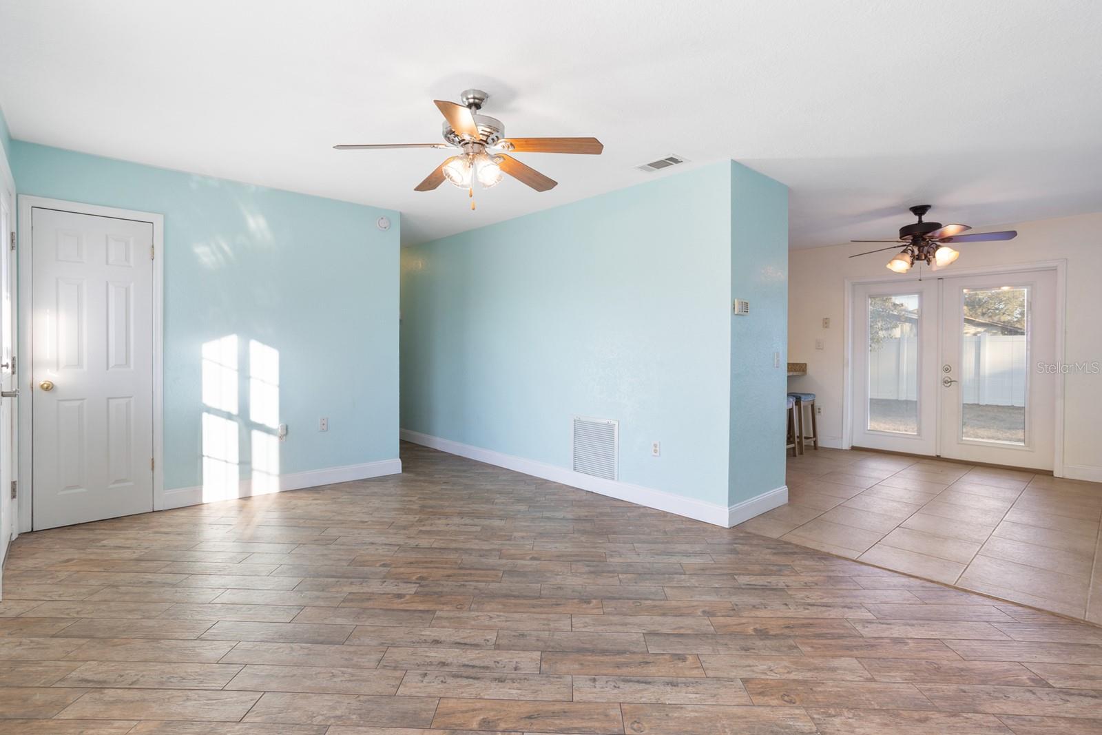 Image 5 of 46 For 301 Magnolia Way