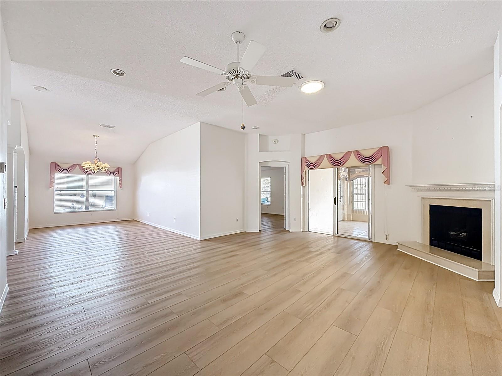 Image 13 of 36 For 1109 Saldivar Road