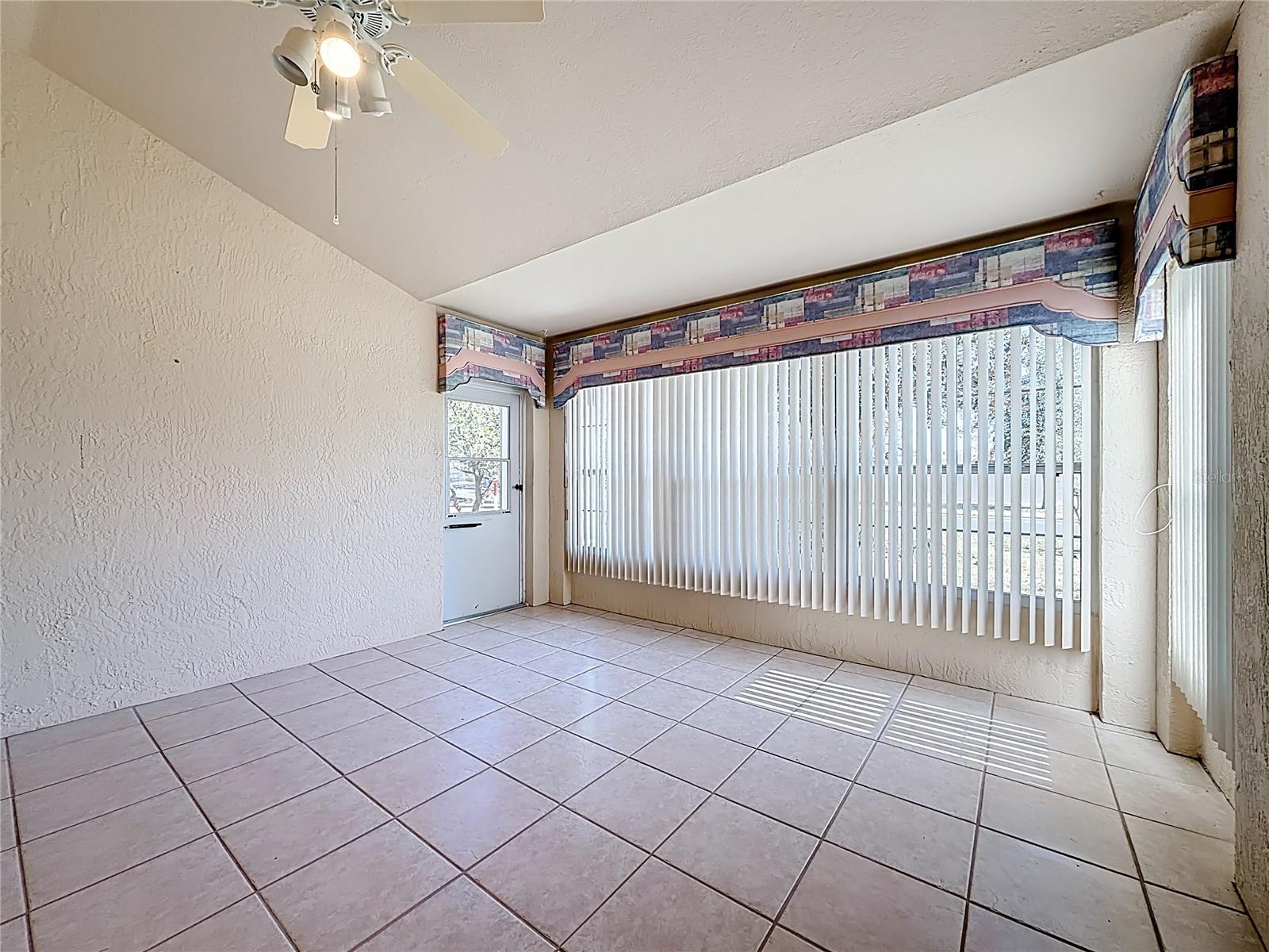 Image 33 of 36 For 1109 Saldivar Road